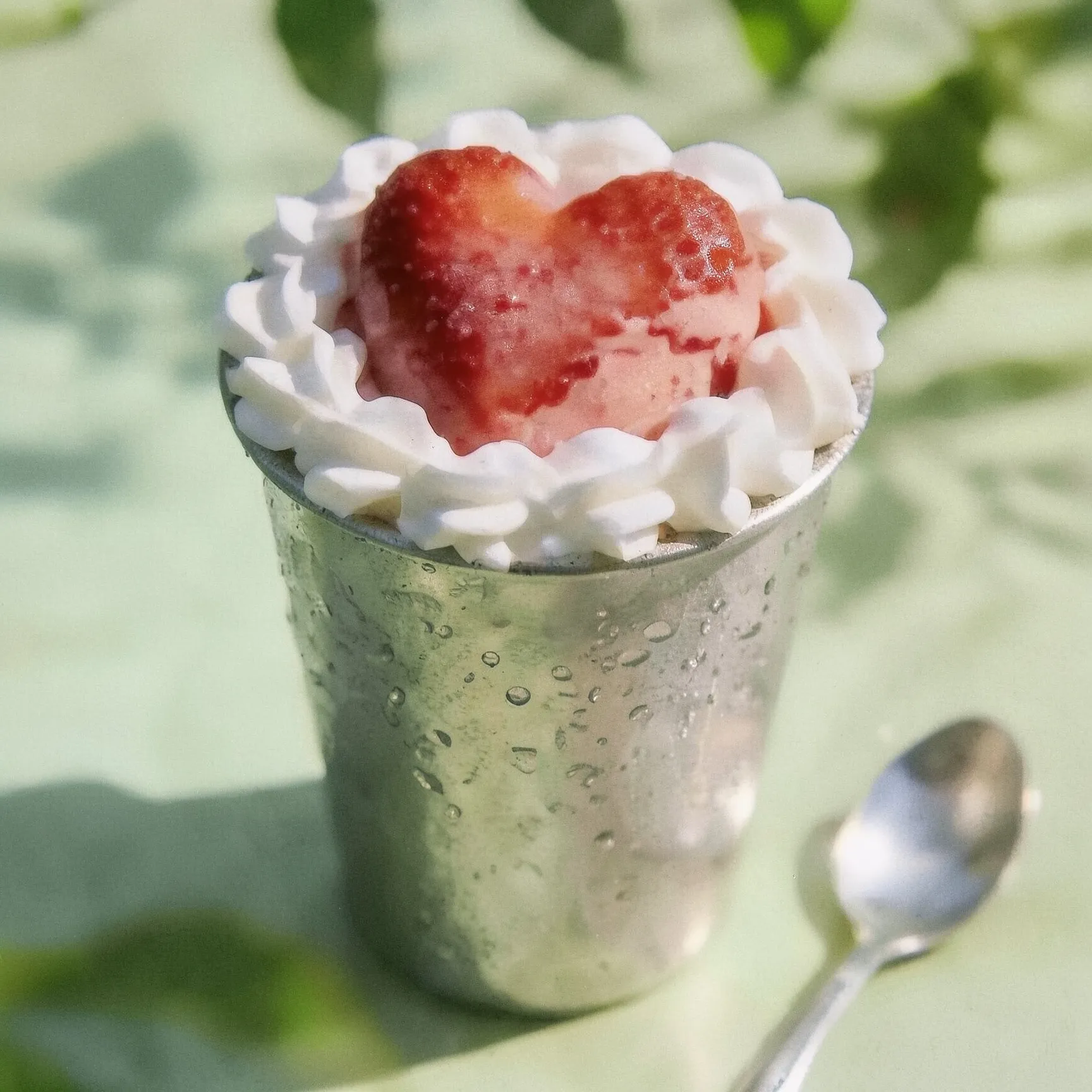 Unblur image - camera shake correction before and after comparison